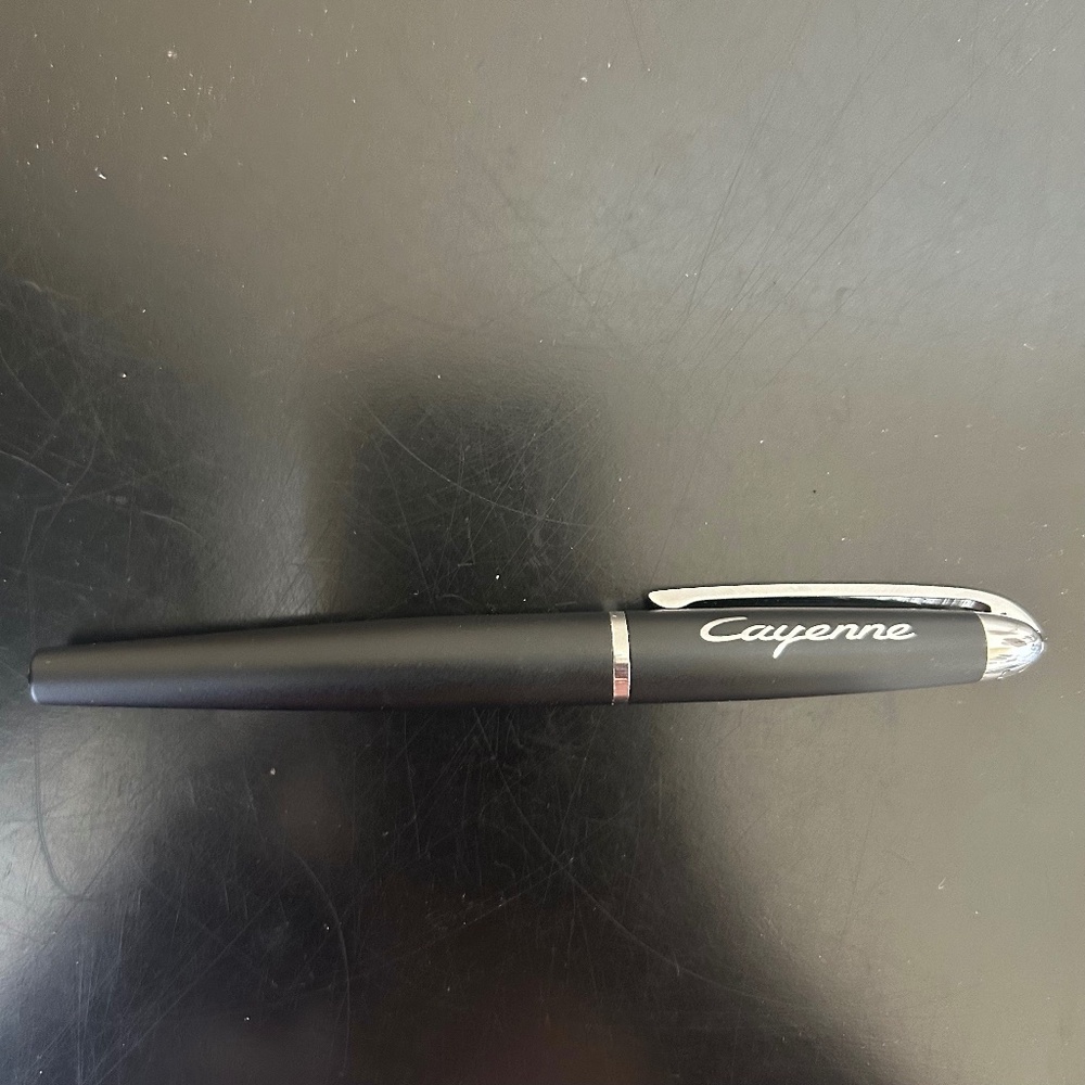 Porsche Cayenne Black Pen. NWOT